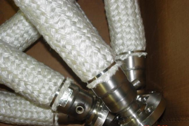 FLEXIBLE HOSES WITH STAINLESS STEEL FITTINGS AND COMPENSATORS - 7