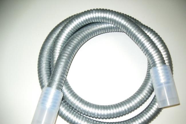 FLEXIBLE HOSES WITH STAINLESS STEEL FITTINGS AND COMPENSATORS - 10