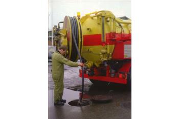Flexible hoses for liquid suction, well cleaning, ...