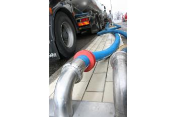 Flexible hoses for milk and derivatives